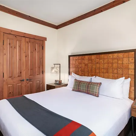 The Lodge At Spruce Peak, A Destination By Hyatt Residence Stowe Exterior photo